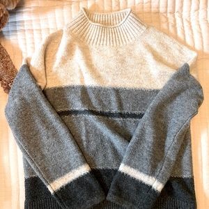 Turtle neck sweater